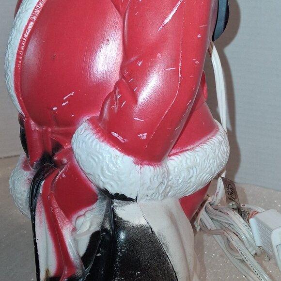 Empire Plastic Corp Vintage 13" Santa Claus Blow Mold Lighted 1968 w/ Cord - Picture 4 of 7